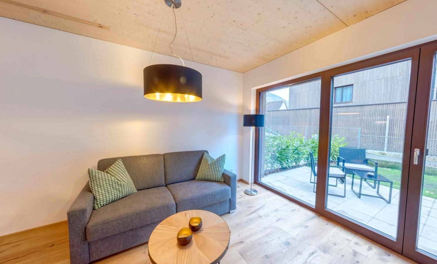 Urban-apartmenthaus Zwischen Berg Und Apartment *