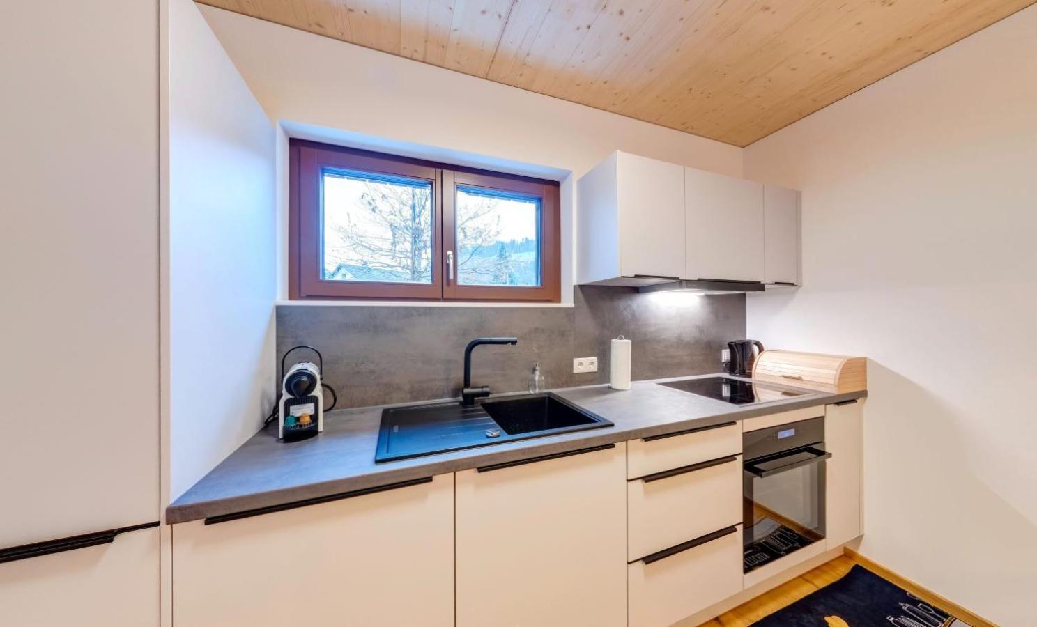 Urban-apartmenthaus Zwischen Berg Und